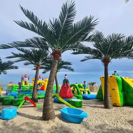 Sofia - Endless Summer Mamaia Nord ナボダリ