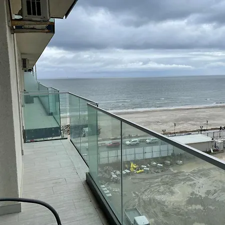 Sofia - Endless Summer Mamaia Nord