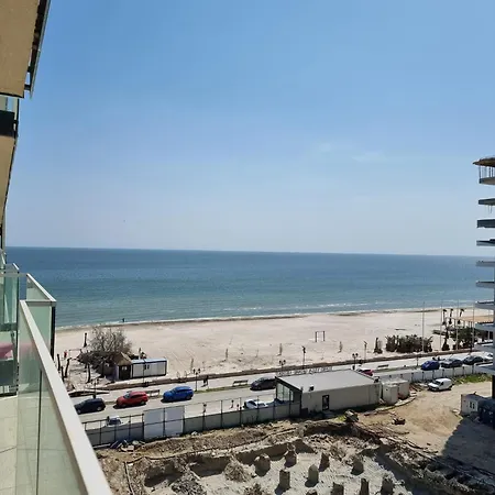 Sofia - Endless Summer Mamaia Nord