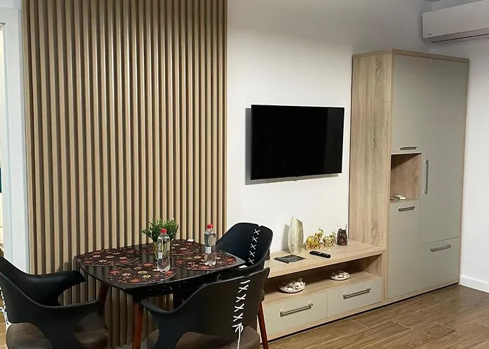 Sofia - Endless Summer Mamaia Nord